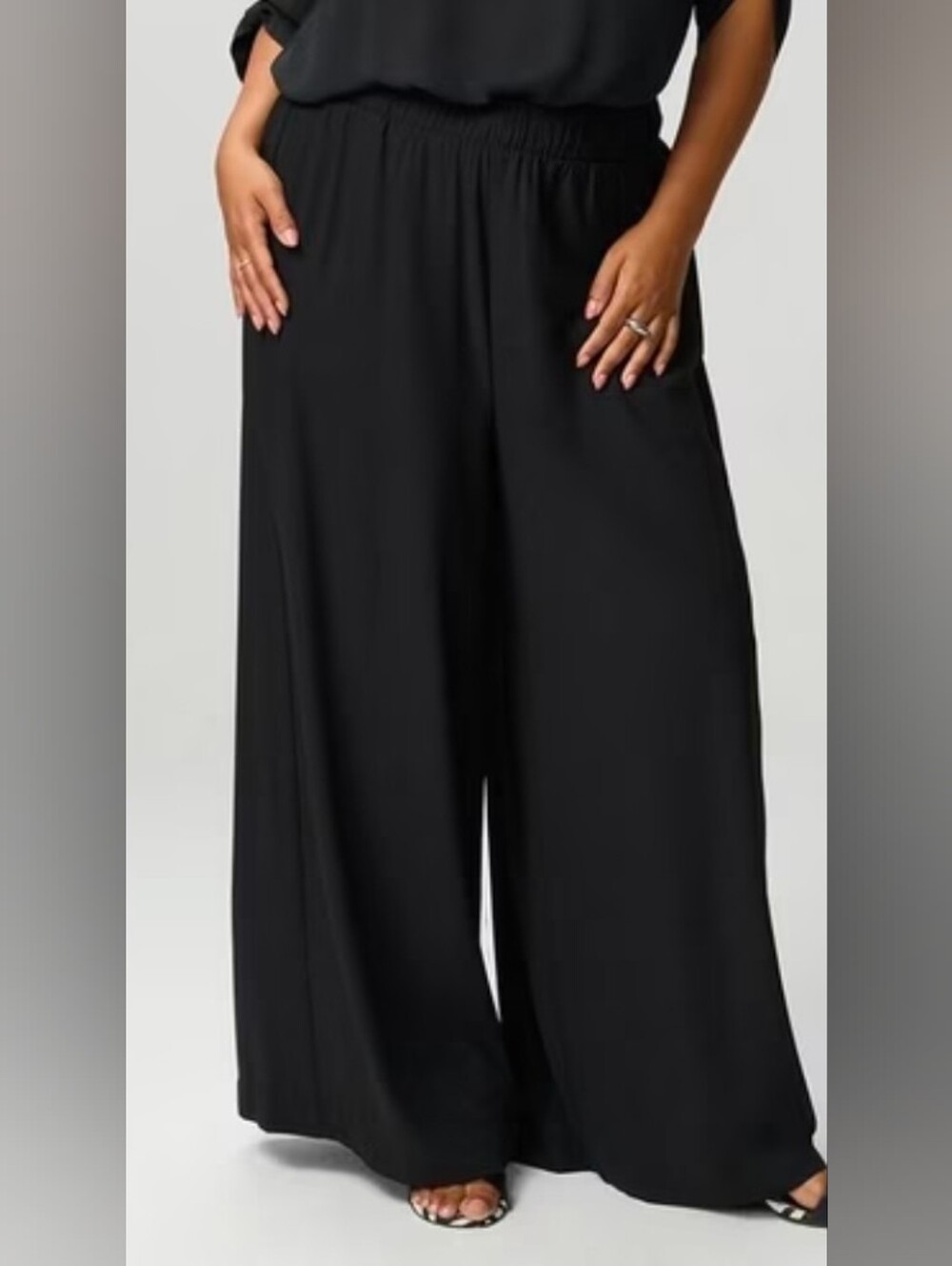 Torrid Pull-On High-Rise Wide Leg Palazzo Pant Black 00 Regular Brand New